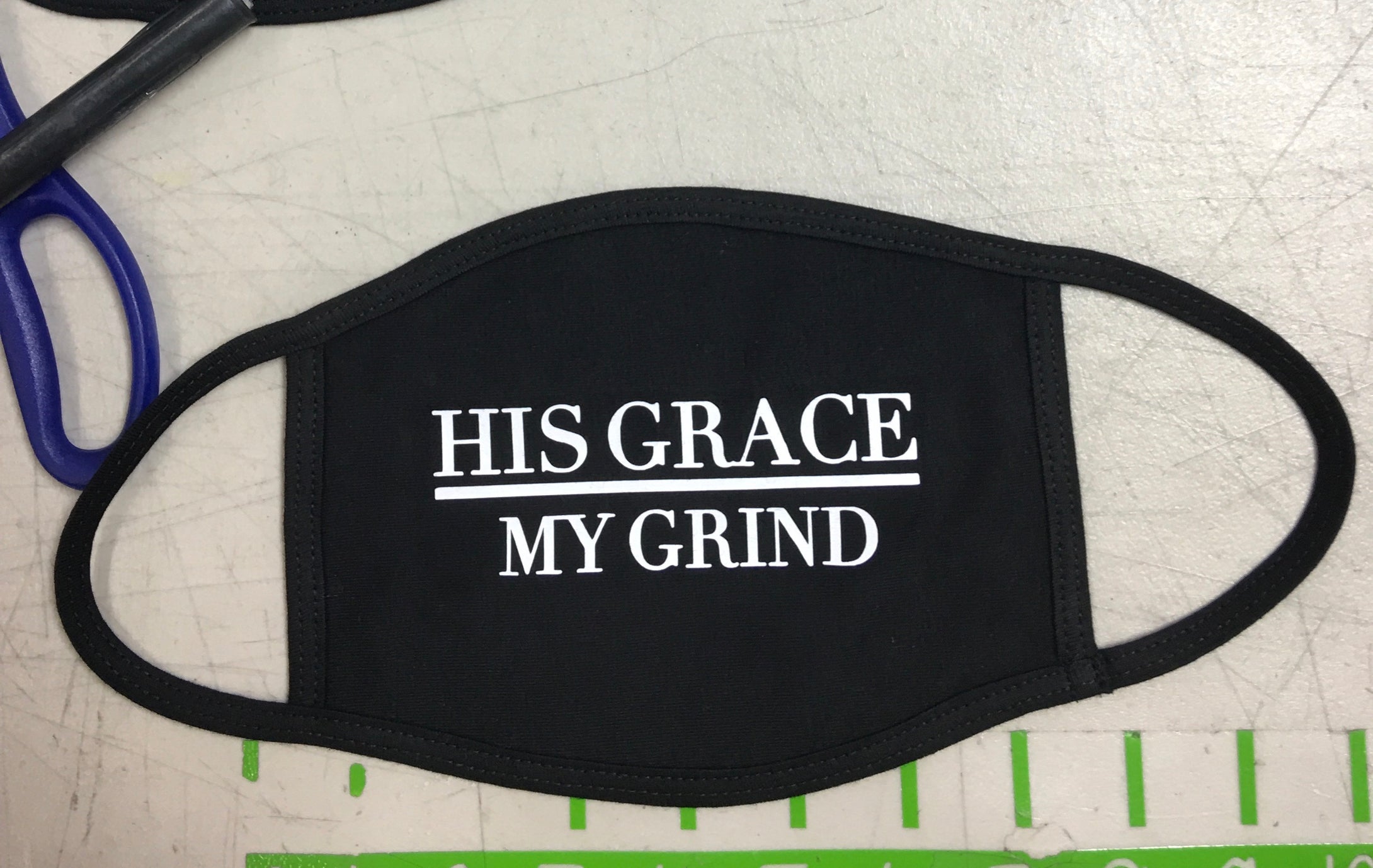 Mascarillas His Grace/My Grind